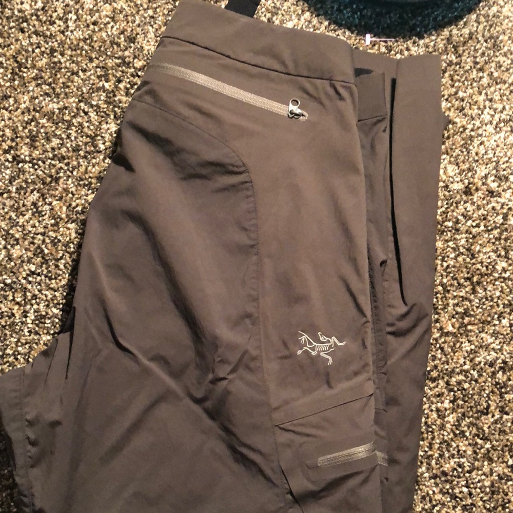 ARCTERYX 32W Brown Beta Climbing Pants